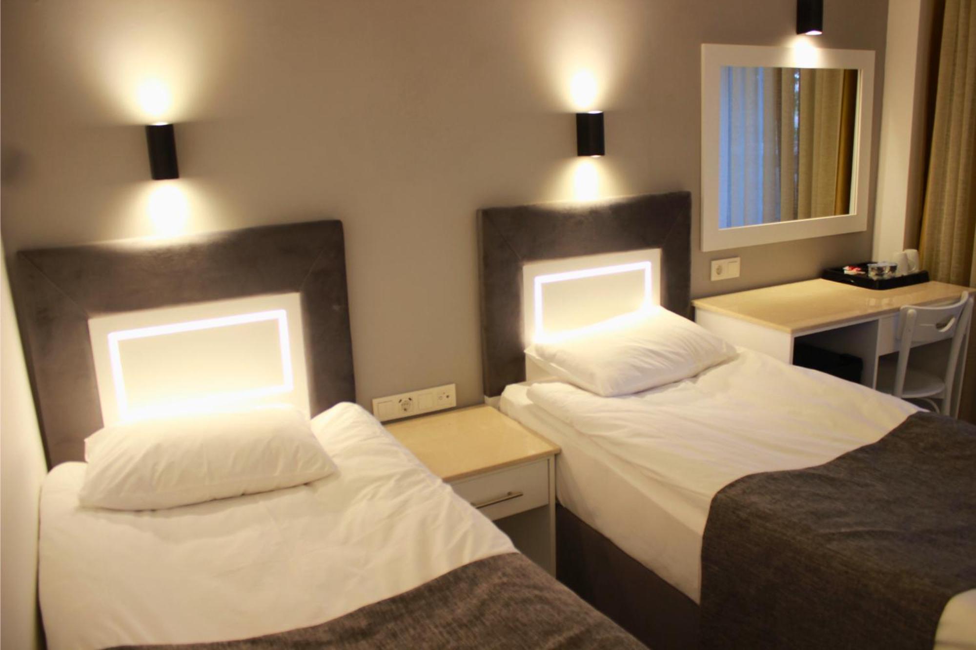 Standard Twin Room,1586858066:JPEG