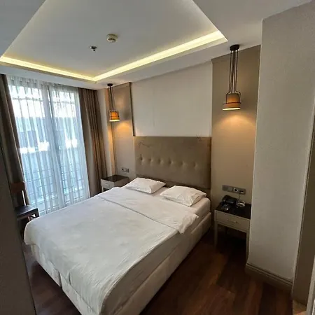 Secret Hotel-2